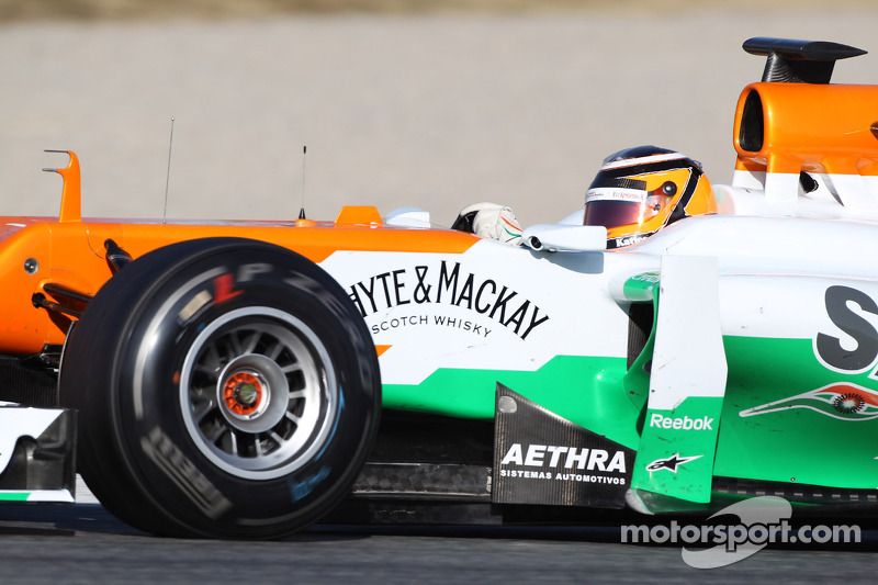 Sensational Hulkenberg fastest at second day of Barcelona test