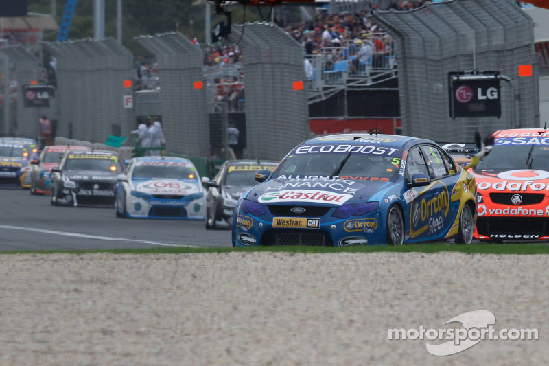 Winterbottom Too Strong In Qualifying Race