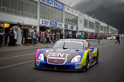 Lexus SC430 wins pole position for opening round