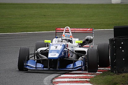Harvey starts the season in style at Oulton Park