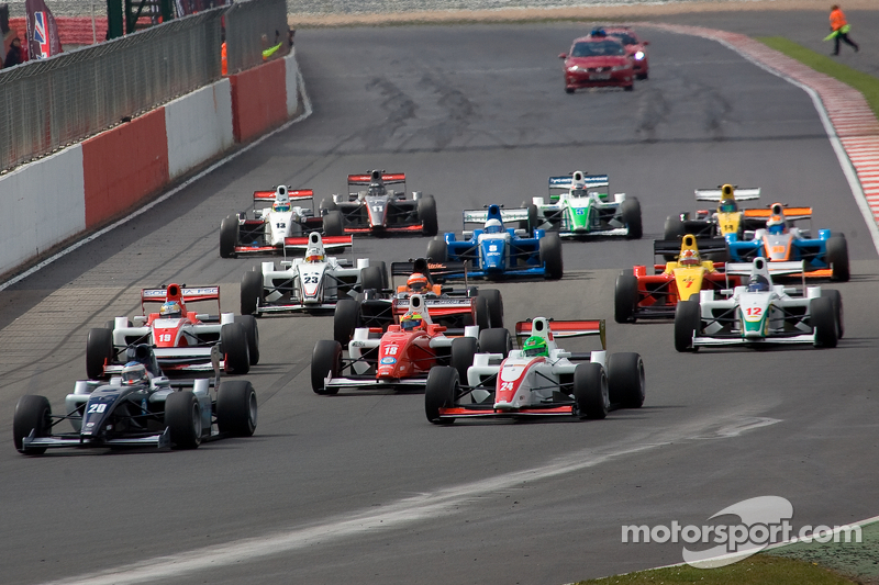 New ‘F1-style’ overboost system produces thrilling F2 season opener