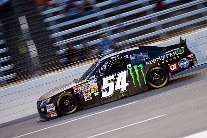 Kurt Busch saves an 8th place finish at Darlington