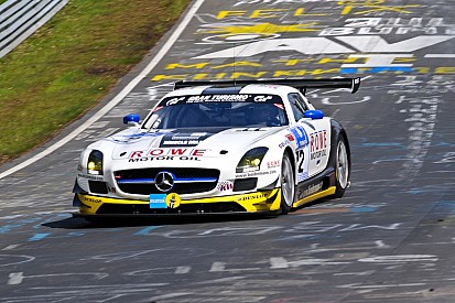 BMW loses the lead as N24 passes half distance