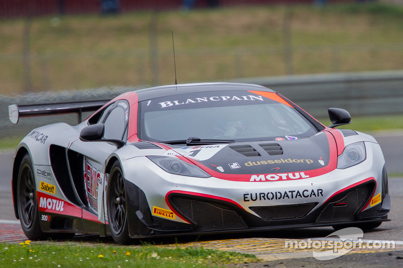 McLaren takes pole in thrilling Slovakia qualifying