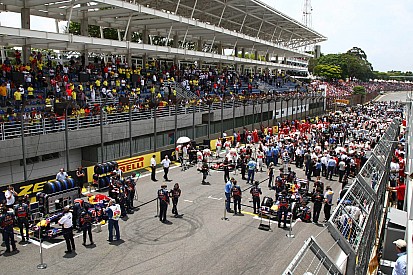 Ecclestone approves plan to move Interlagos pits