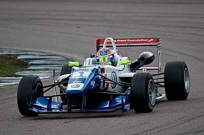Carlin duo dominates Brands Hatch qualifying