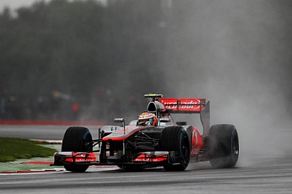Grosjean, Hamilton hydroplane to top spots in British GP practice