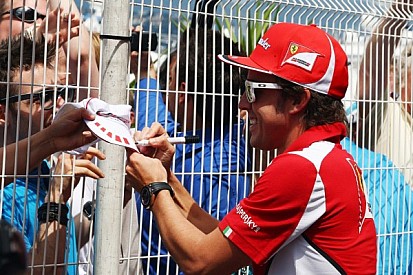 F1 2012 - The awesome life of a Formula 1 Driver - Video