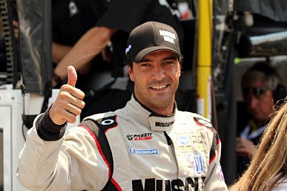Luhr overcomes hot track to grab Mid-Ohio pole