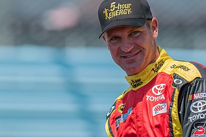 Clint Bowyer heads to Michigan with points picture in mind