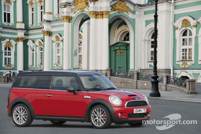 MINI at the Moscow International Motor Show 2012
