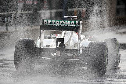 Rosberg and Schumacher survive wet conditions at Spa