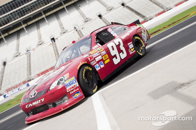 Kvapil will have special decal at Richmond to commemorate 200th start