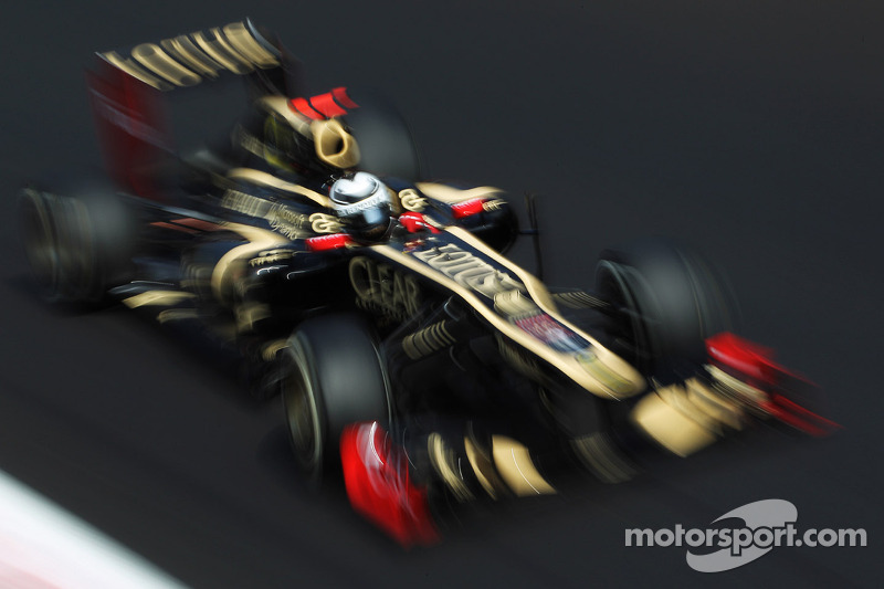 'Stealthy' Raikkonen keeps title tilt at full speed