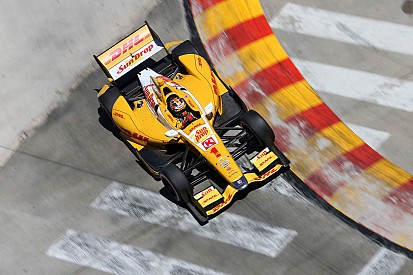 Will Hunter-Reay’s decision be a bigger story than the Championship?