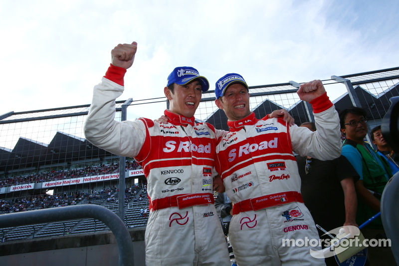 Autopolis win by Yanagida and Quintarelli clinches 2012 championship