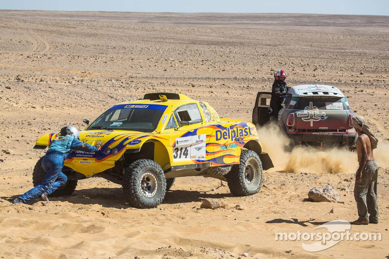 Przygonski and Zapletal-Manciej take stage five wins in Pharaons rally