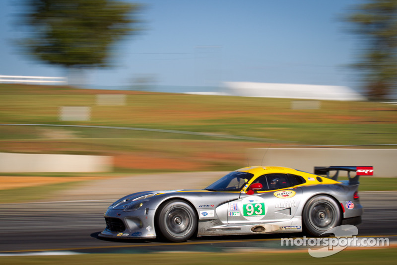 SRT Viper team continues learning process at Petit Le Mans