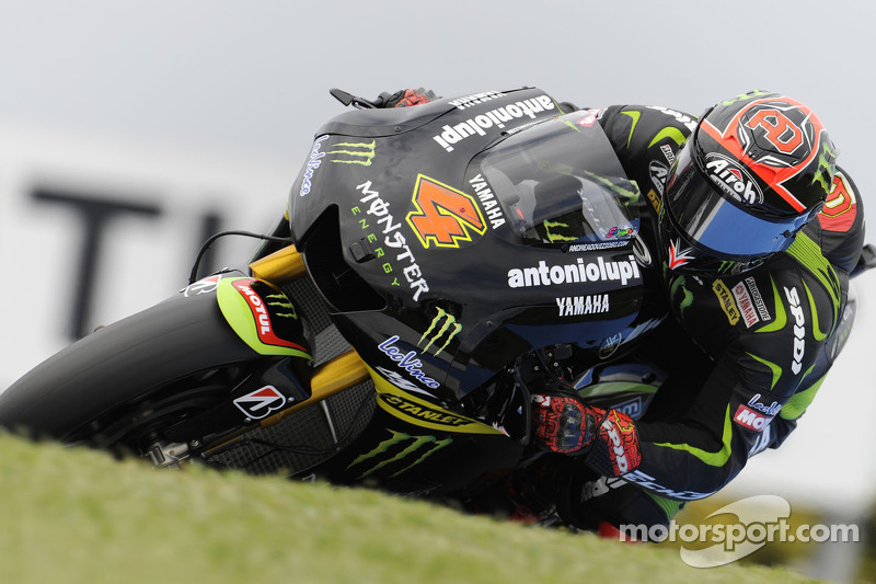 Crutchlow and Dovizioso star in dramatic Valencia race