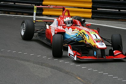 Félix da Costa wins at Macau, Rosenqvist comes second