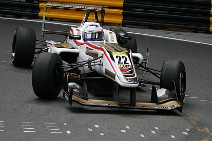 Felix Rosenqvist finishes second after vying for Macau win