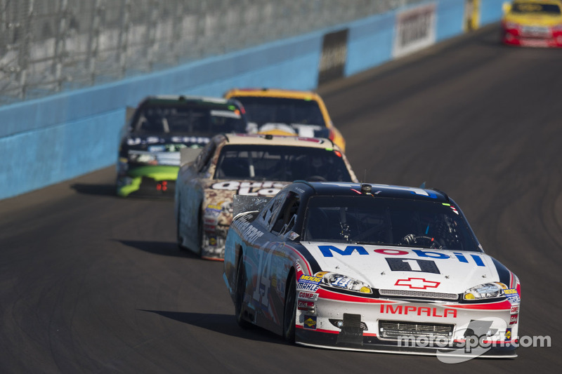 Stewart soldiers to 17th in season finale at Homestead