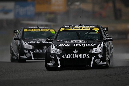 Kelly Racing pays tribute to Holden at season finale in Sydney