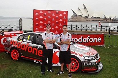 Whincup grabs “artificial provisional pole” for Sydney Telstra 500