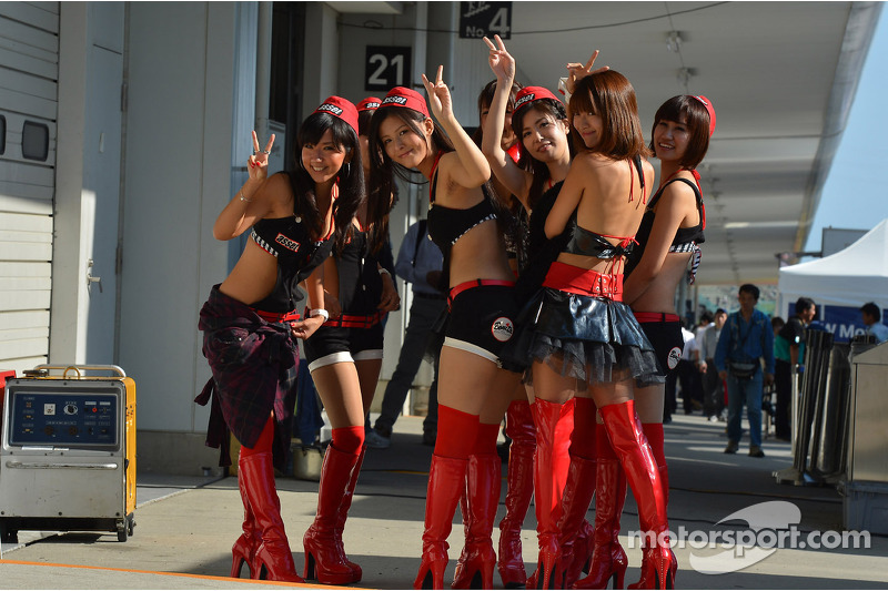 The Big Picture - Best of grid girls 2012