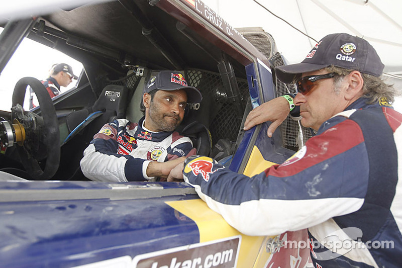 Al-Attiyah wins stage 6 as his teammate Sainz retires