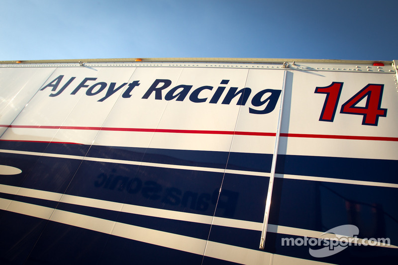 AJ Foyt Racing officially names Sato as driver for 2013
