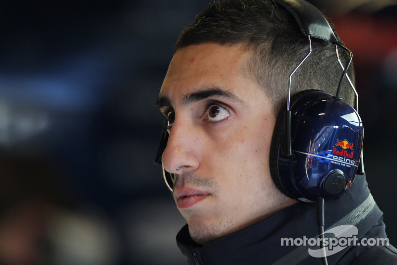 Buemi to continue as Red Bull's test and reserve driver for 2013