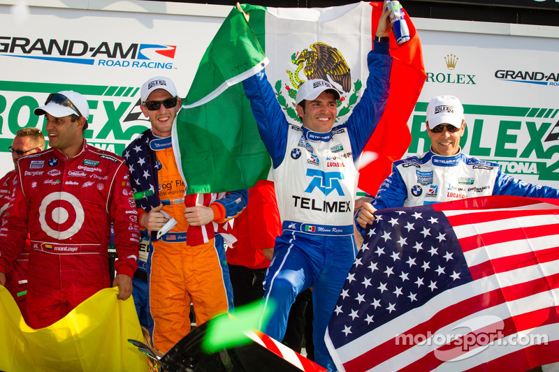 DP victory lane: class and overall winners Charlie Kimball, Juan Pablo Montoya, Scott Pruett, Memo Rojas celebrate