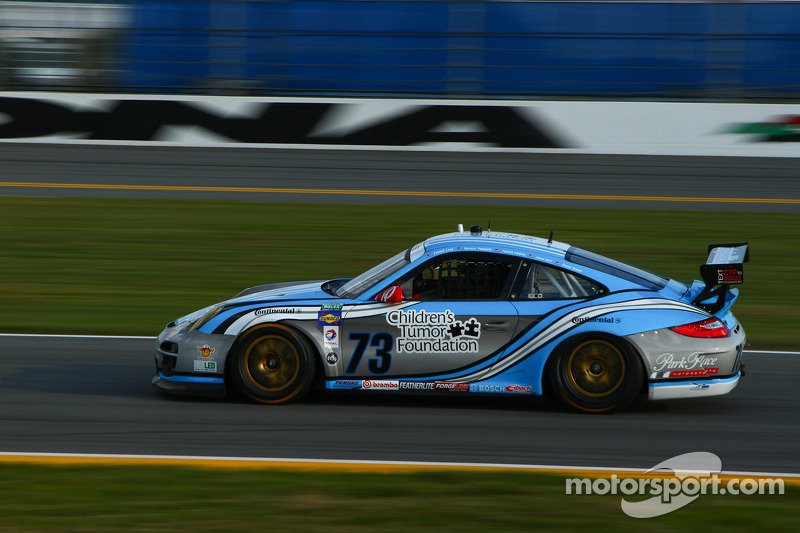 Park Place/Racing4Research fight back from problems at the Rolex 24 At Daytona