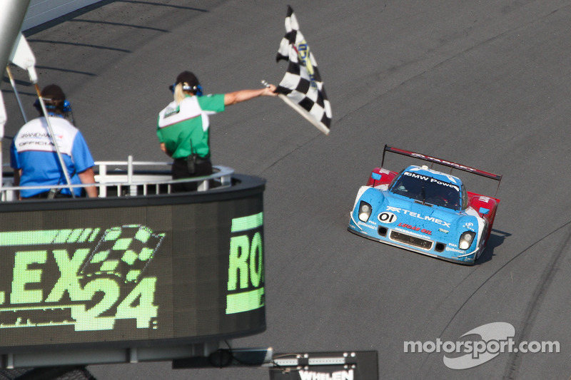 BMW powers Chip Ganassi Racing with Felix Sabates to victory at Rolex 24 at Daytona