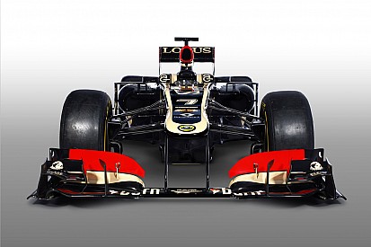 Lotus drivers Grosjean and Raikkonen: The look of love