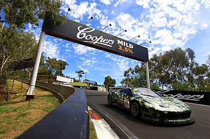 Maranello meets the mountain’s madness in a challenging 6 hours on Mount Panorama