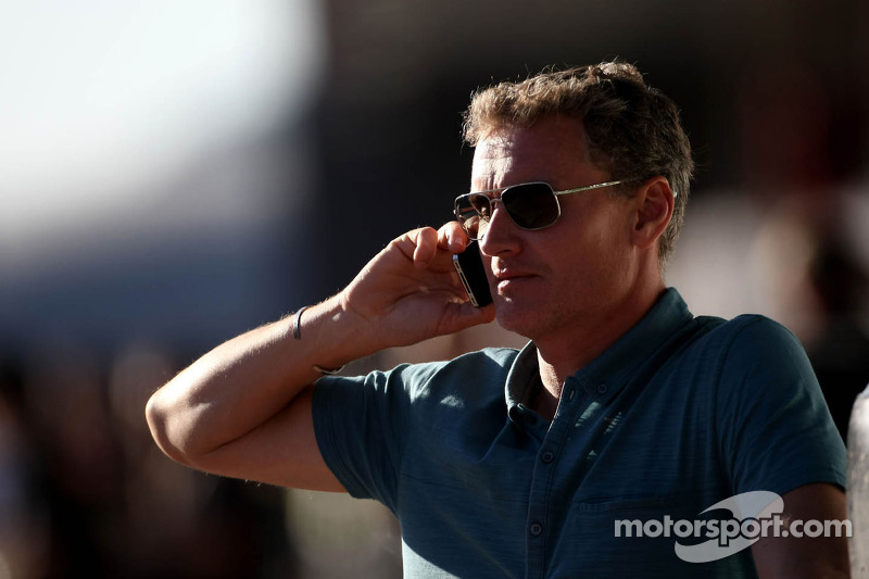 Coulthard's sister dies