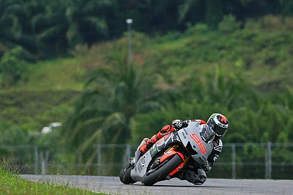 Yamaha wraps up Sepang in challenging weather conditions
