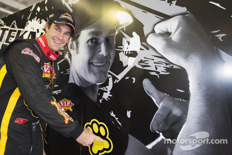 SVG in the spotlight again with Clipsal 500 pole
