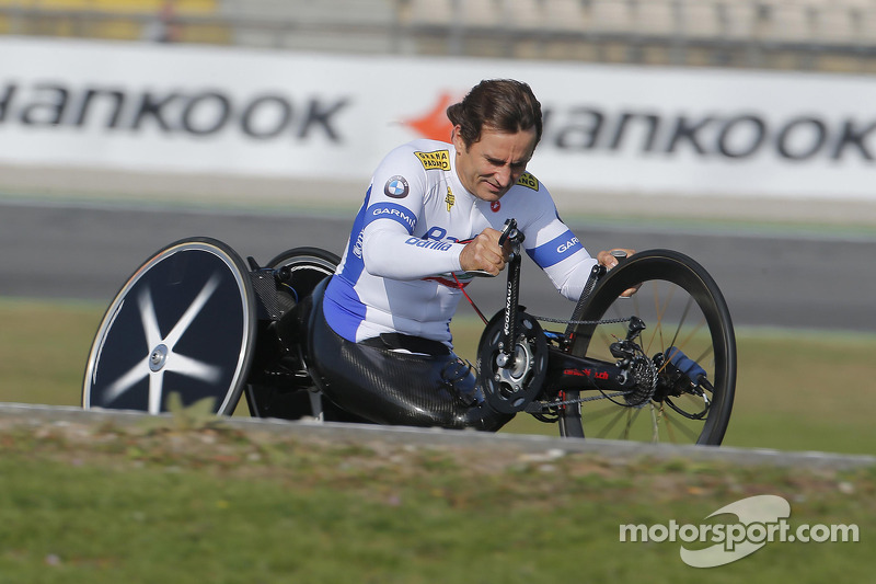 Alex Zanardi with his hand bike on track