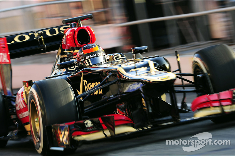 Raikkonen denies racing only for money