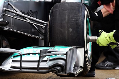 Report - active suspension the key to Mercedes' speed