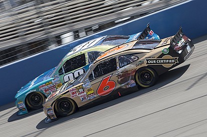 Bayne locks up another top-ten finish in Fontana 300
