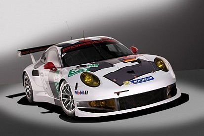Porsche AG unveils the new 911 RSR