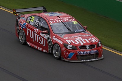 McLaughlin and Whincup split Saturday race wins at Pukekohe