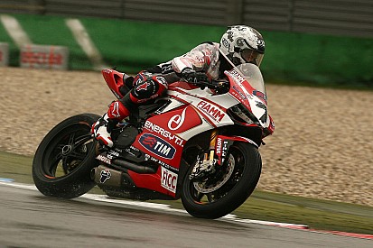 Difficult races for both Team SBK Ducati Alstare riders today at the TT Circuit in Assen
