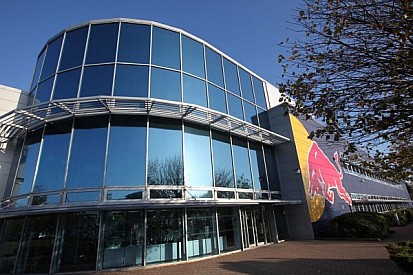 Daugie Lampkin at RBR factory - video
