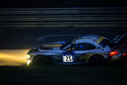 BMW drivers impress in the rain at Nürburgring six hour mark