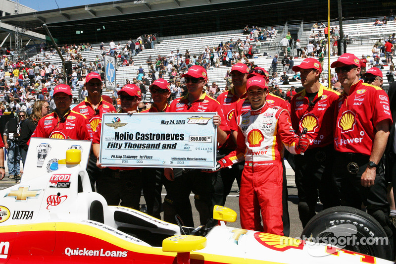 Castroneves and Penske crew celebrate Pit Stop Challenge win